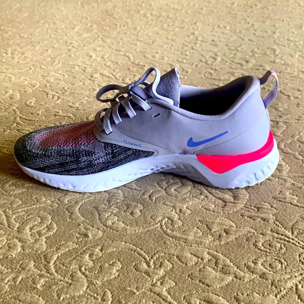 Women’s Nike Odyssey React Flyknit Running Shoes 9